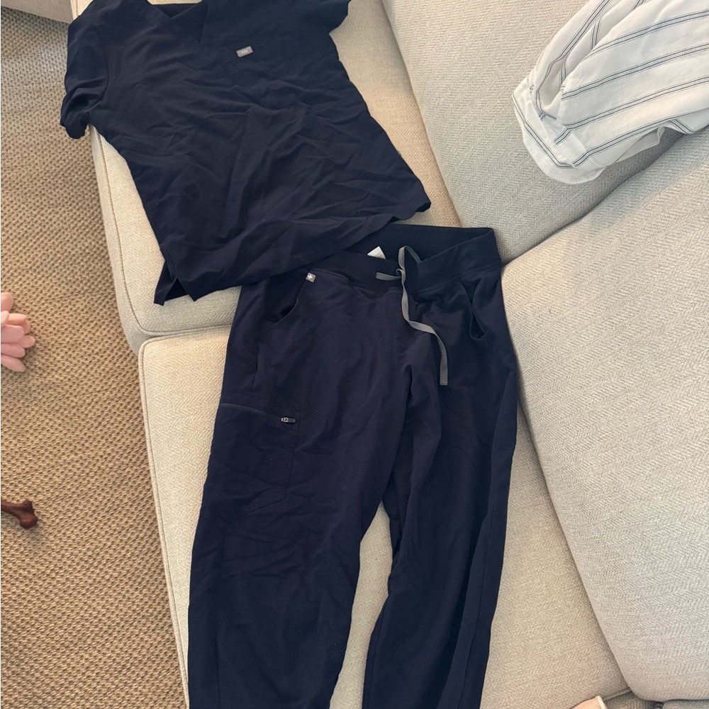 Navy Figs Scrub Set